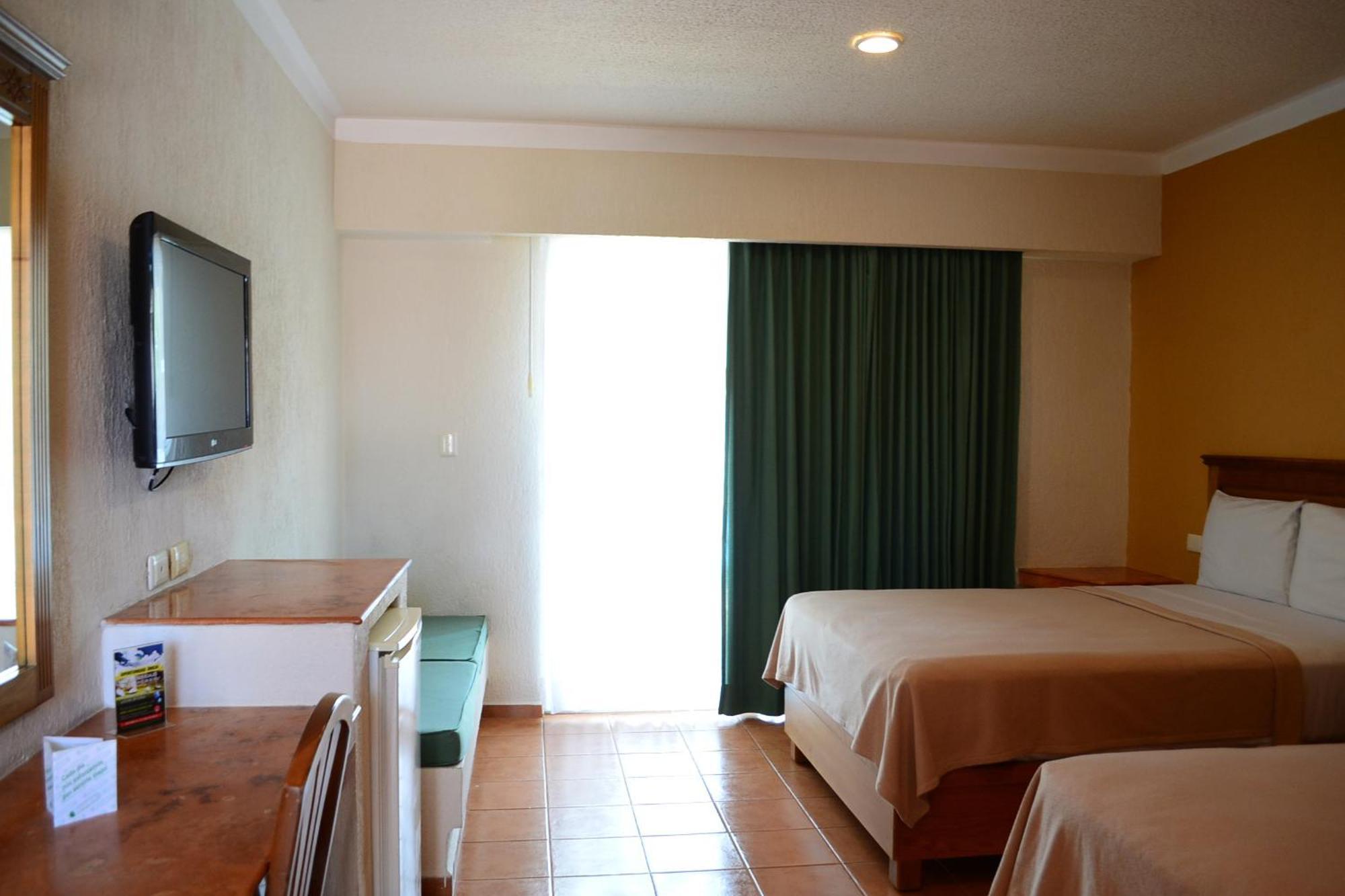 Tecnohotel Merida Norte Room photo