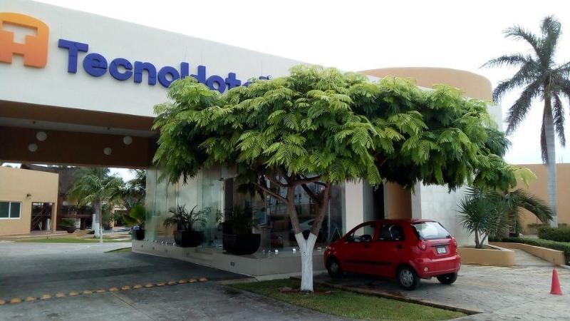 Tecnohotel Merida Norte Exterior photo